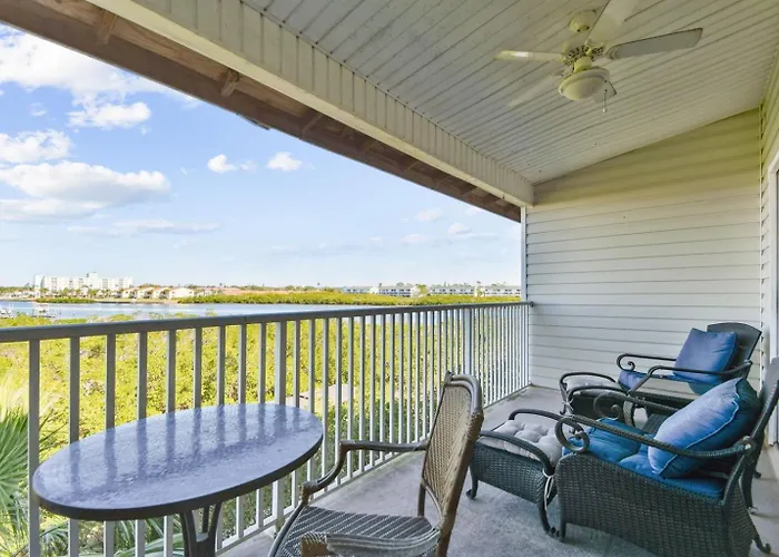 Intracoastal Views 3 Min Walk To Beach! * Clearwater Beach