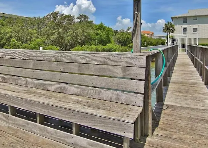 Intracoastal Views 3 Min Walk To Beach! * Clearwater Beach